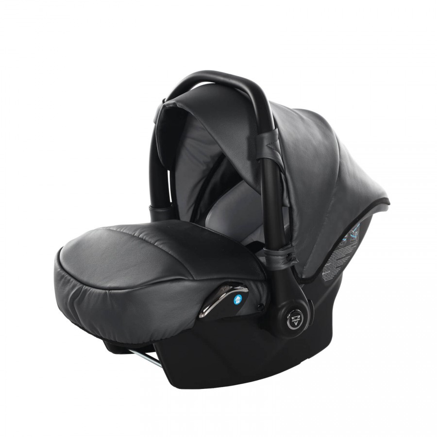 Junama Babyschale/Autositz Saphire 02